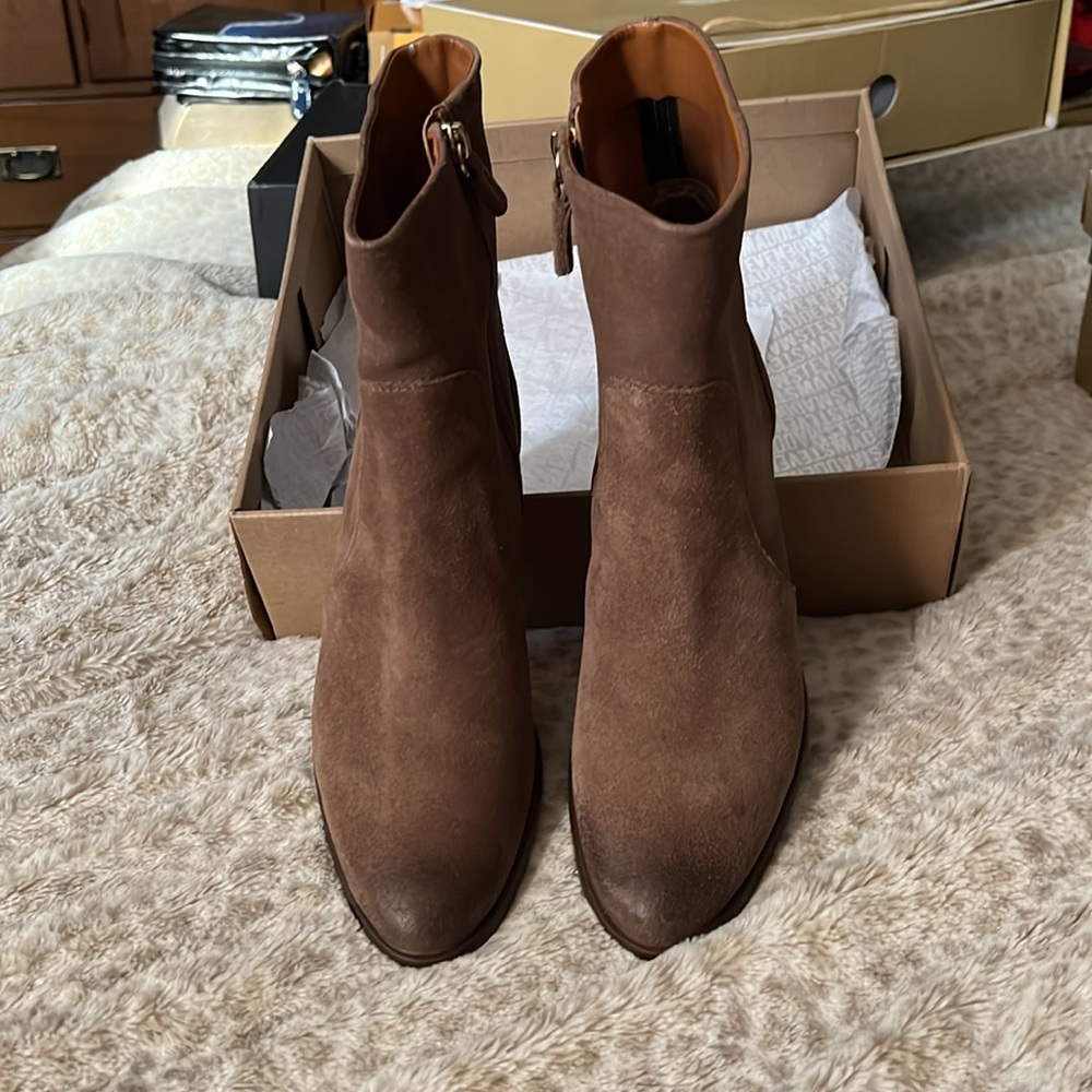 Steve Madden Raiden Taupe Suede Boots - size 10 - worn once.